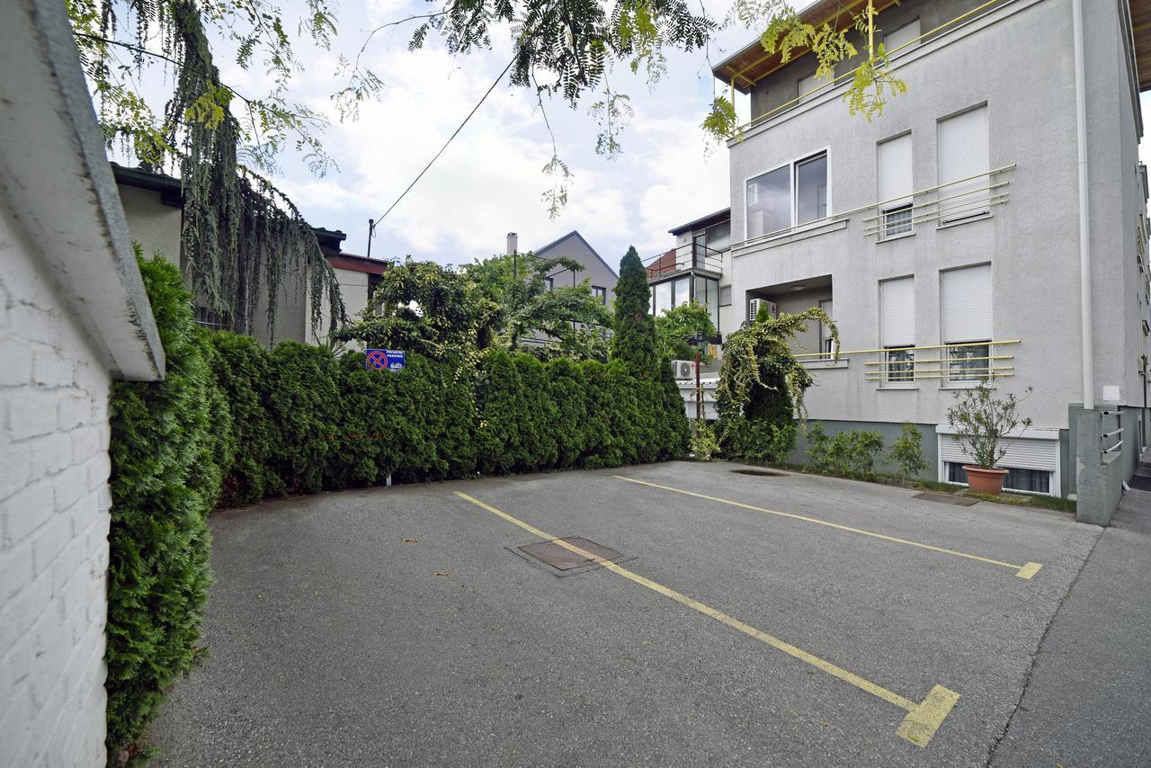 Old Clock Apartment ซาเกร็บ ภายนอก รูปภาพ