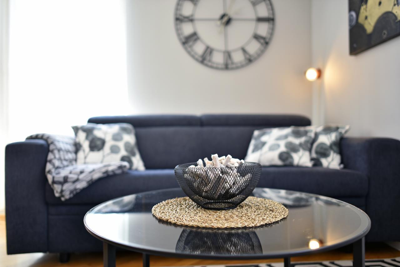 Old Clock Apartment ซาเกร็บ ภายนอก รูปภาพ