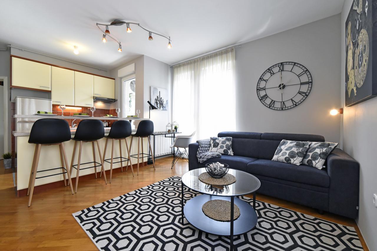 Old Clock Apartment ซาเกร็บ ภายนอก รูปภาพ
